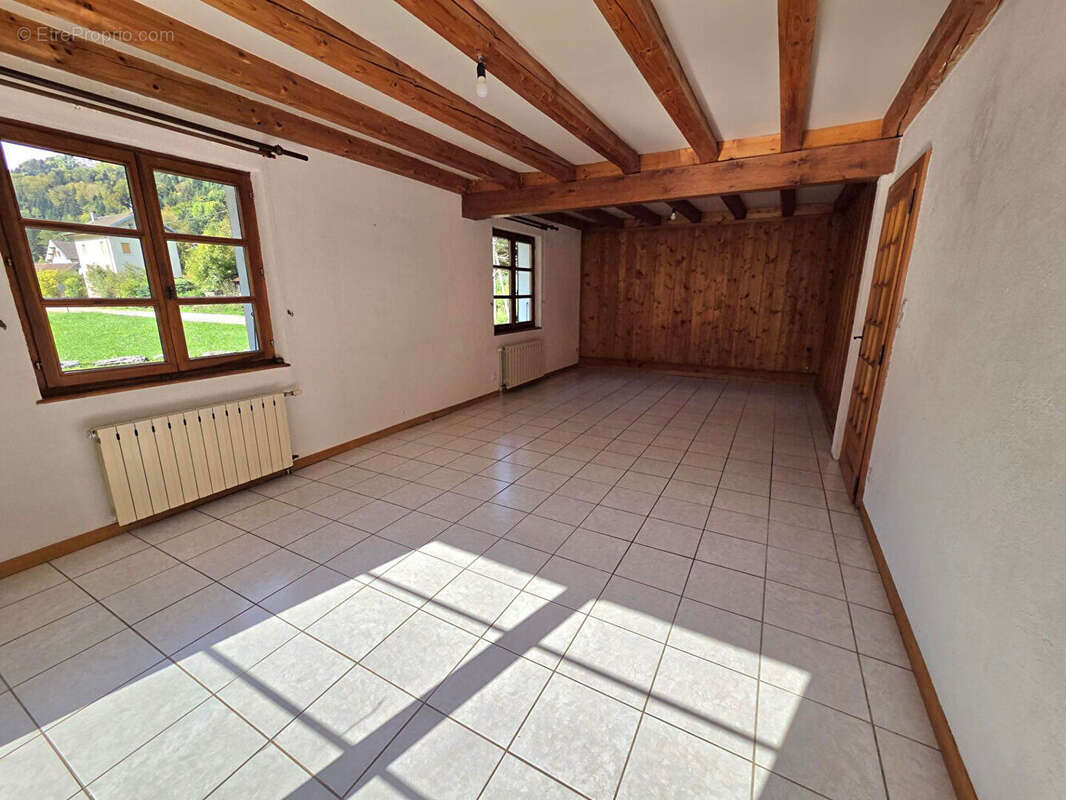 Maison 9 pieces 206m² sur 13.91 ares 299000 euros - photo 4