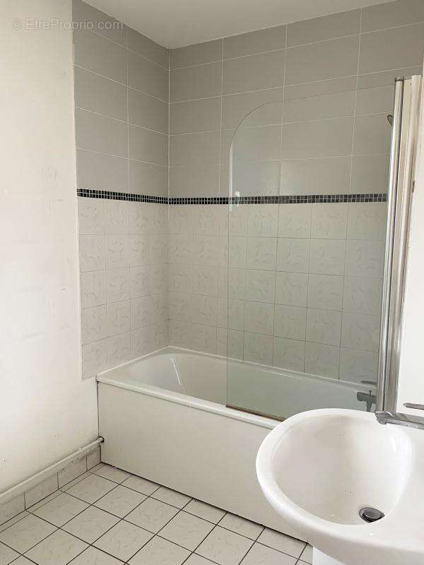 Appartement à MAINVILLIERS