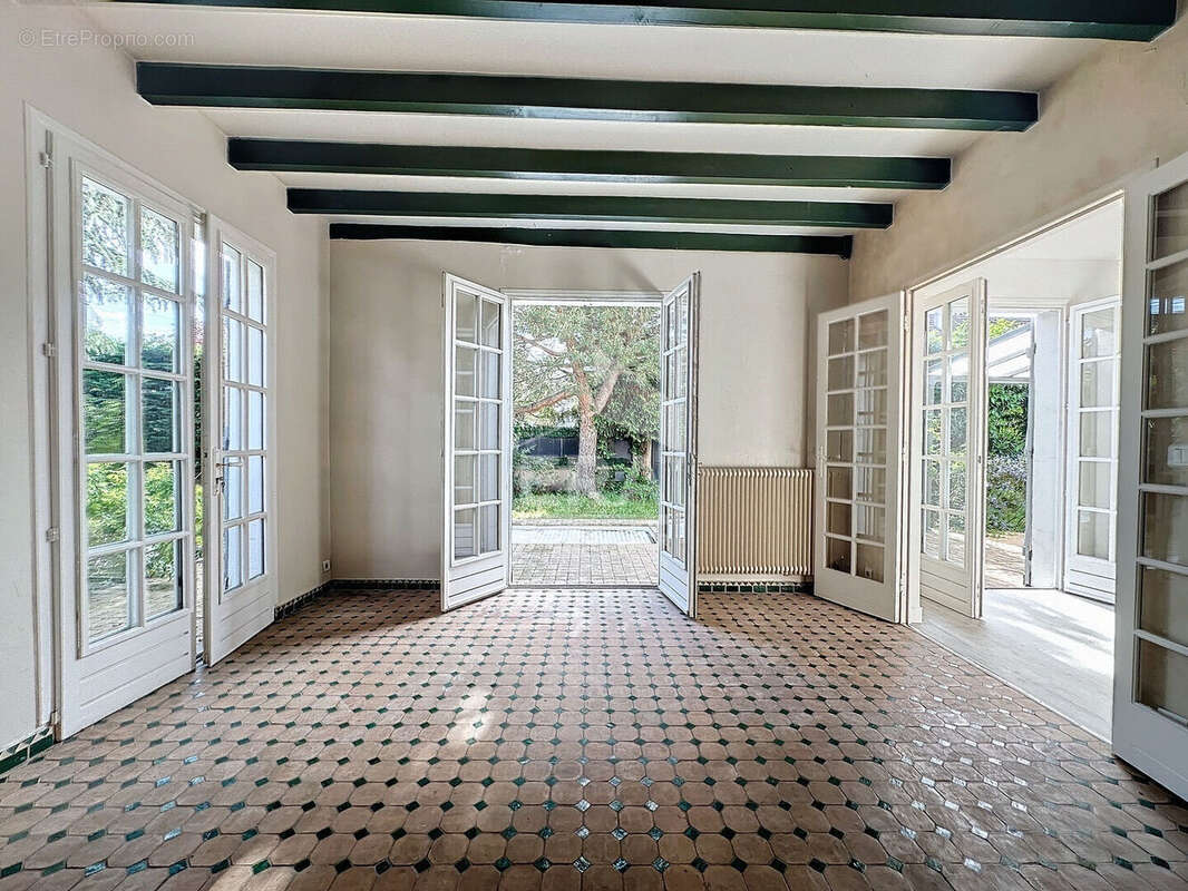 A vendre maison 6 pieces 172 m2 - photo 5