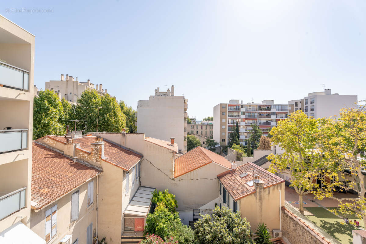 Appartement à MARSEILLE-5E
