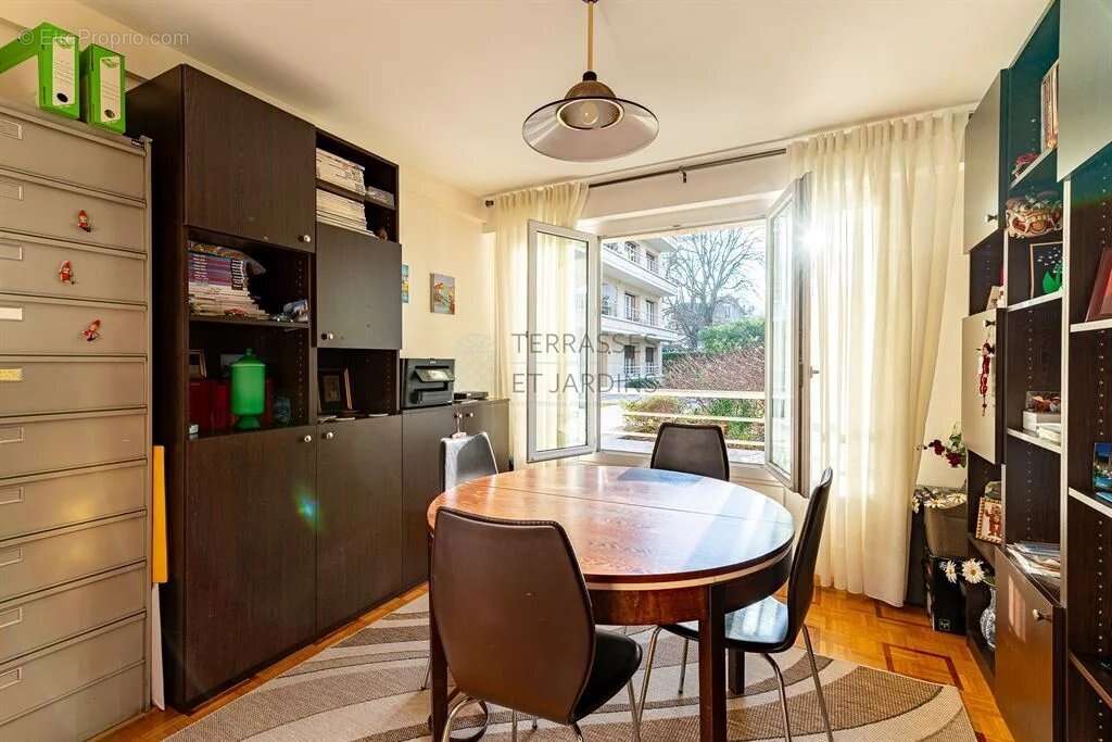 Appartement à NOGENT-SUR-MARNE