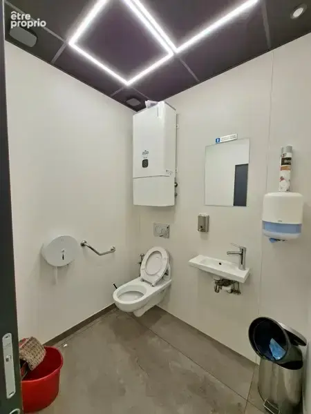 local commercial - photo 4