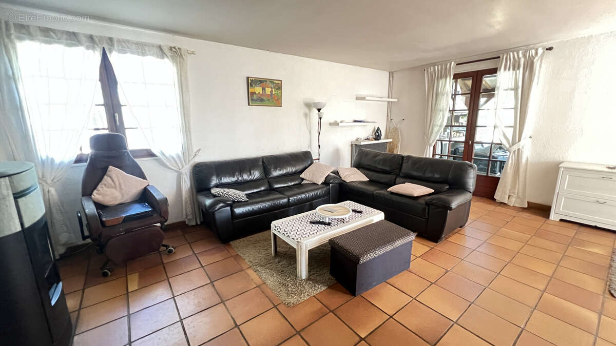 Maison à MILLY-LA-FORET