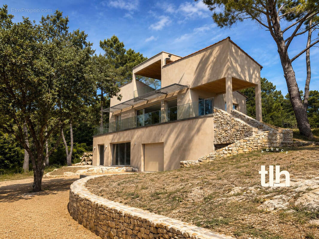 Maison à SAINT-QUENTIN-LA-POTERIE