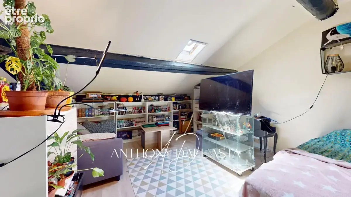 Ensemble immobilier avec appartement de 105 m² avec une grande terrasse, une chambre de bonne et une cave - photo 15