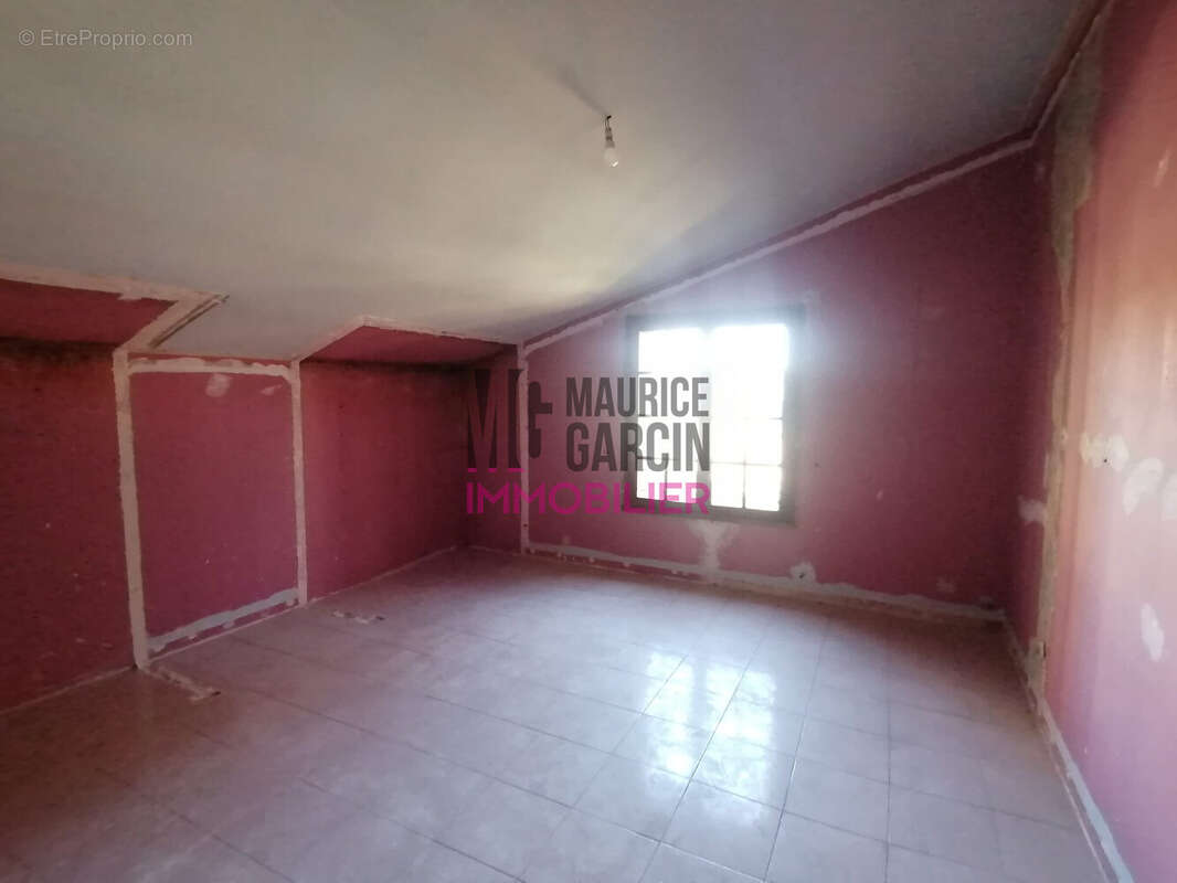 Maison à L&#039;ISLE-SUR-LA-SORGUE