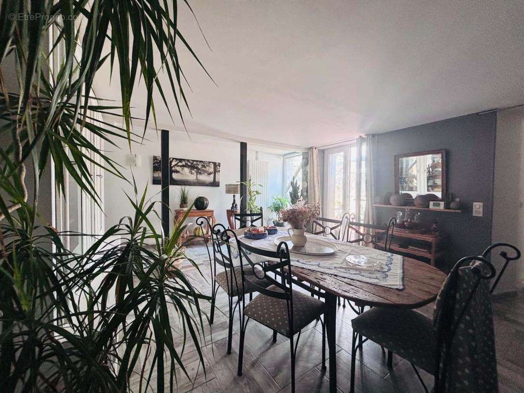 Maison de ville renovee - proche commodites - photo 15