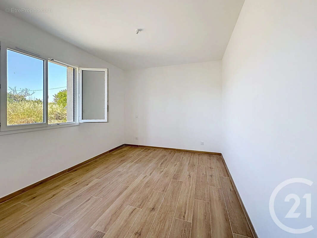 Maison 150 m² à Aleria  - photo 12