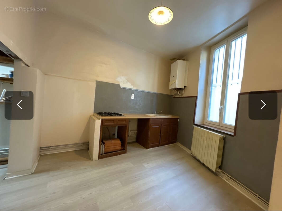 Appartement à MARSEILLE-1E