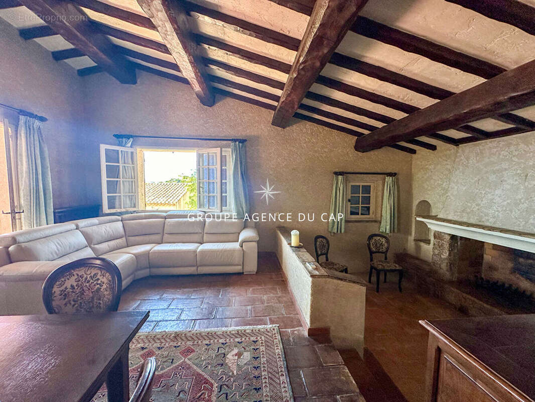 Les issambres villa provençale à rénover avec vue mer panoramique sur le golfe de saint tropez piscine garage - photo 7