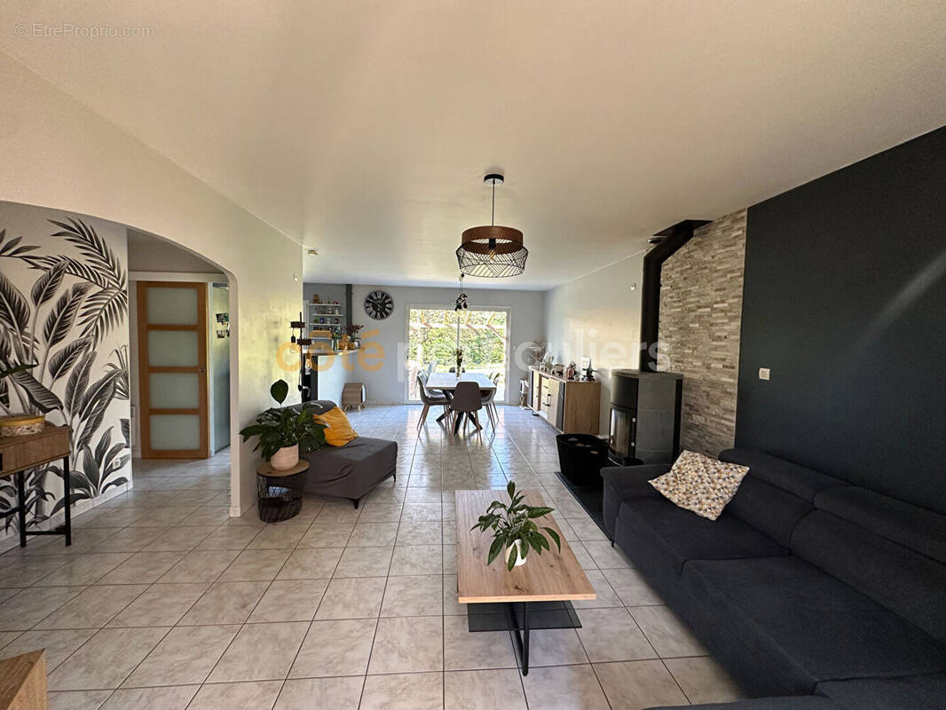 Maison à TREIZE-VENTS