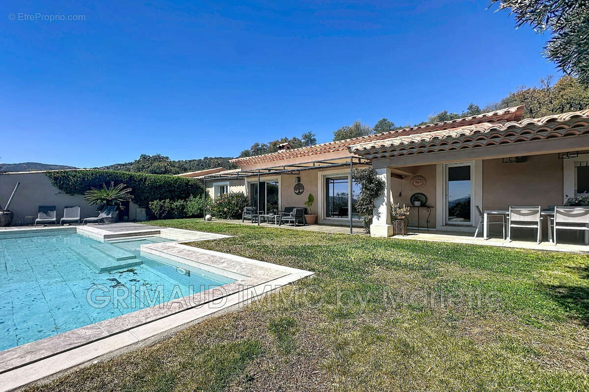 Maison à PLAN-DE-LA-TOUR