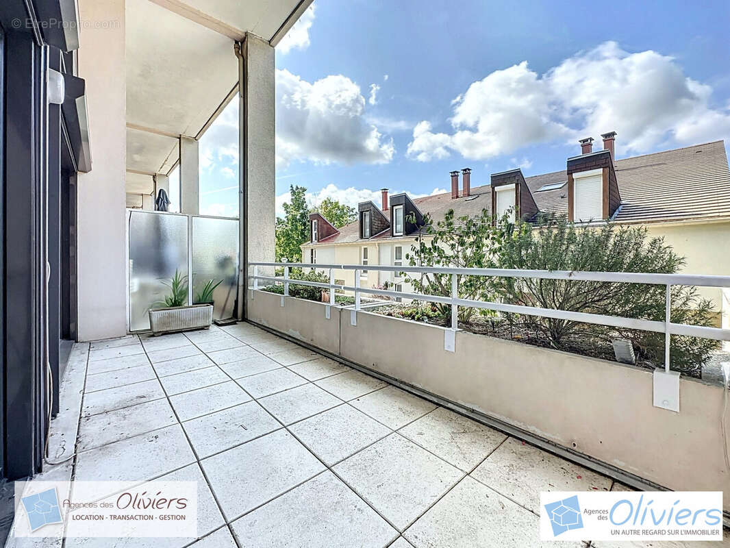 Appartement à VOISINS-LE-BRETONNEUX