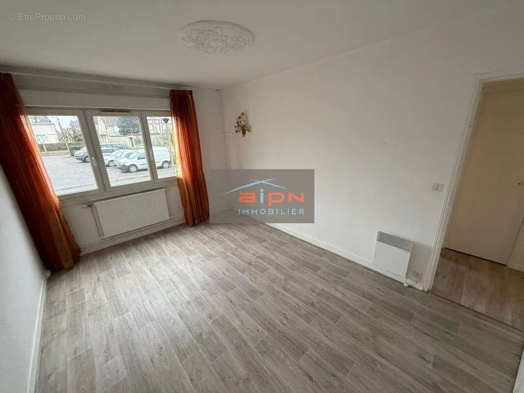 Appartement à SAINT-ETIENNE-DU-ROUVRAY