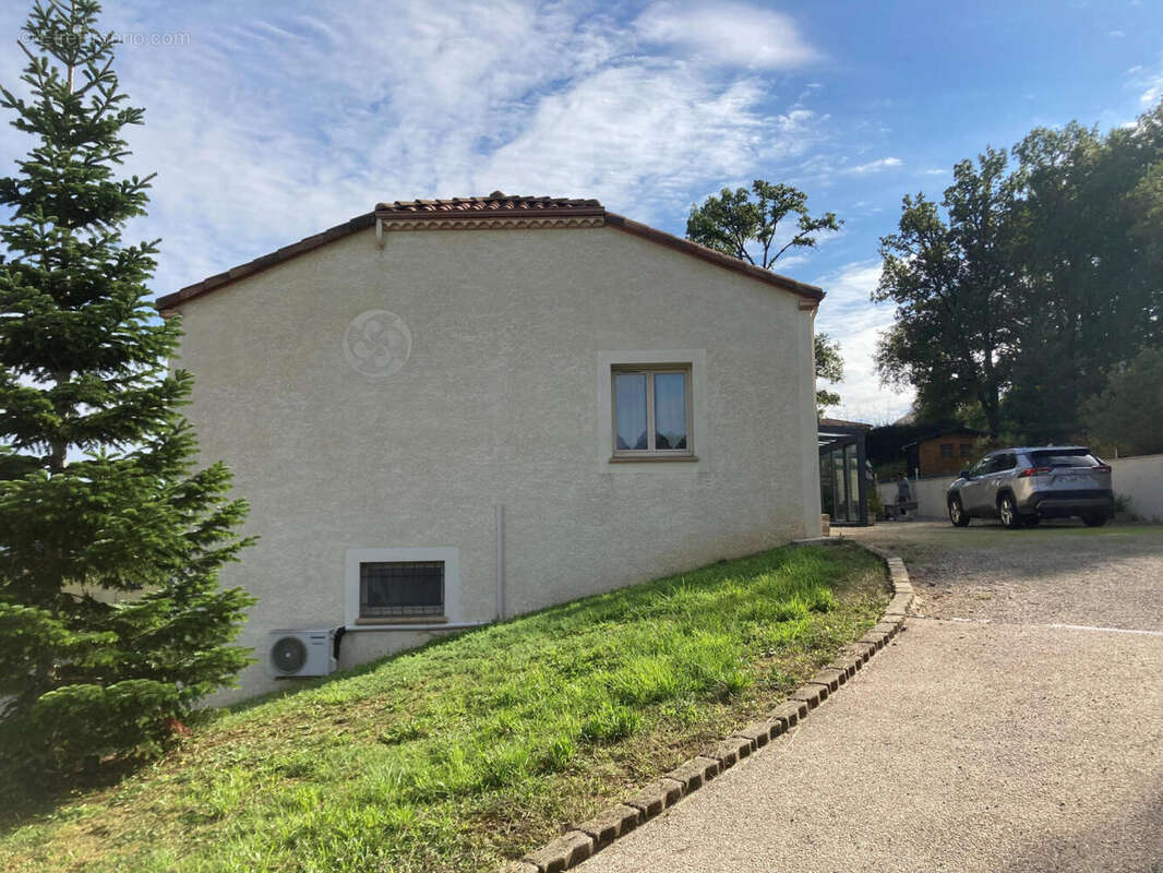 ouest - Maison à SAINT-PIERRE-LAFEUILLE