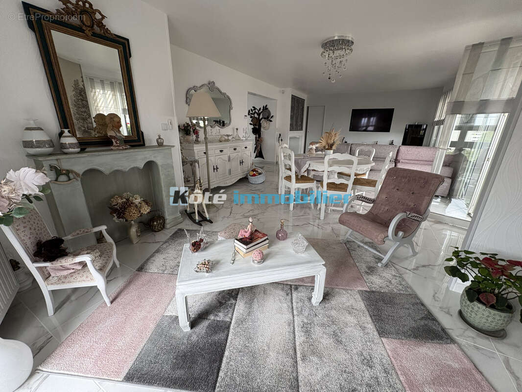 Tarbes centre t4 de 125.33 m2 entierement renove avec balcon filant - photo 4