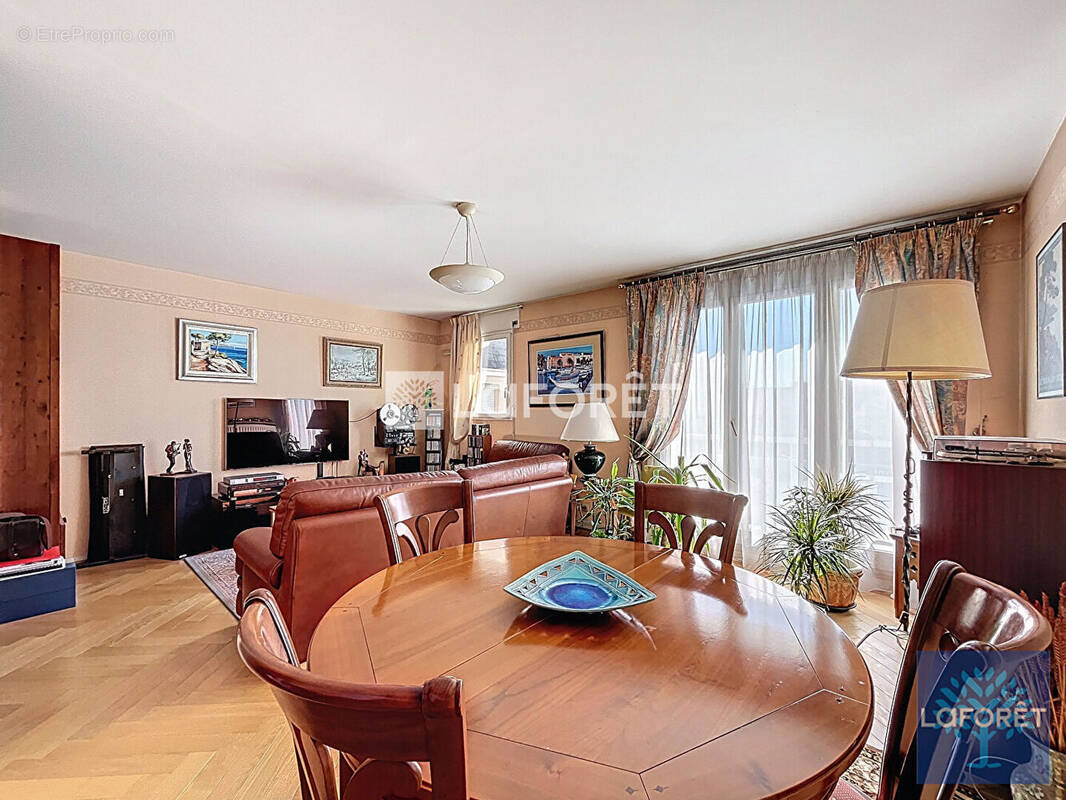 Appartement à SAVIGNY-SUR-ORGE