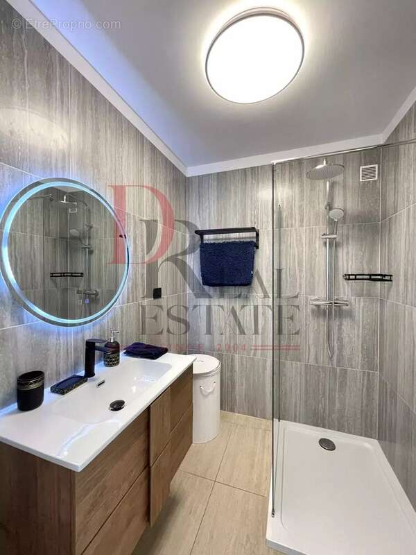 Appartement à ROQUEBRUNE-CAP-MARTIN