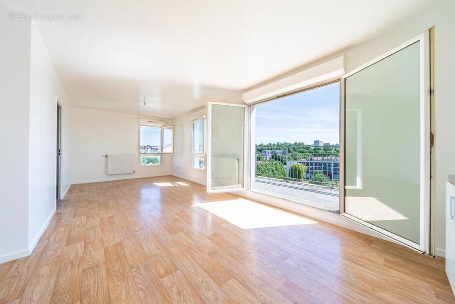 Appartement à LIMEIL-BREVANNES