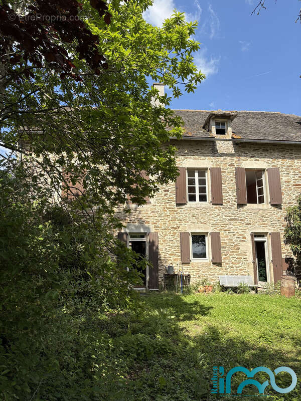 Maison à CALMONT
