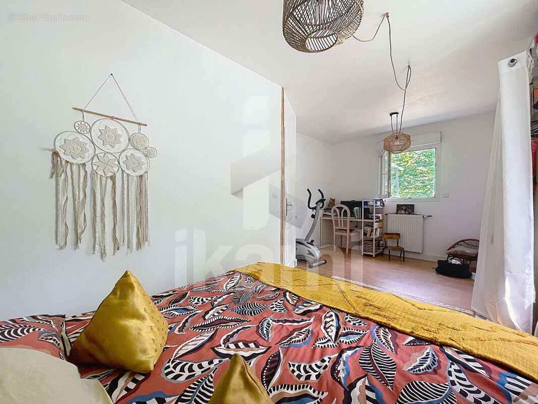 Maison t5 130 m2 sous-sol piscine - photo 7