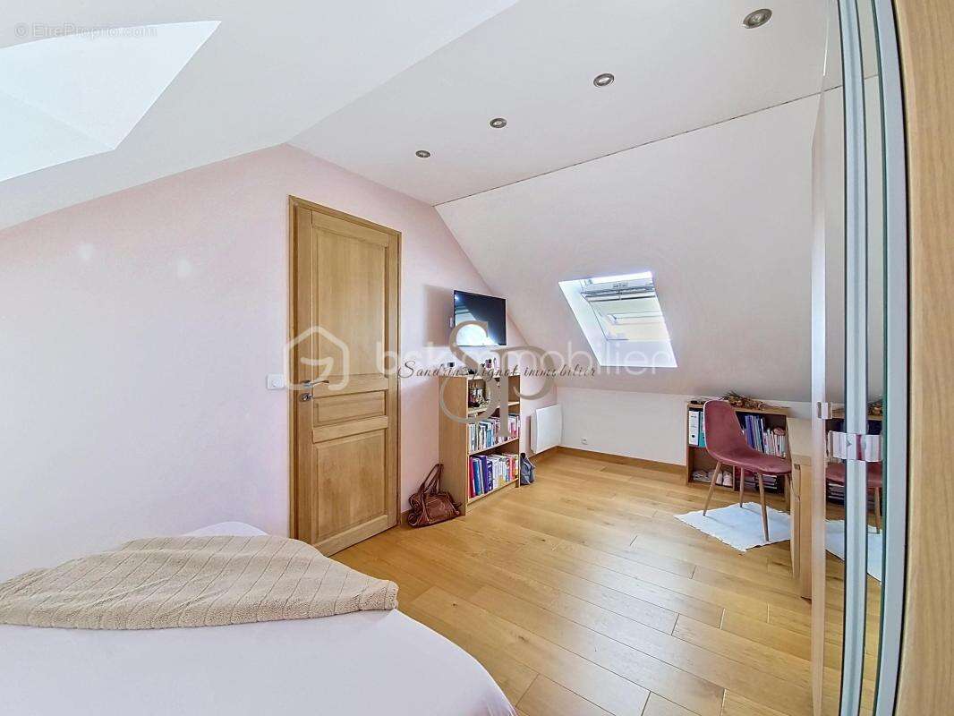 Maison à NOISY-RUDIGNON