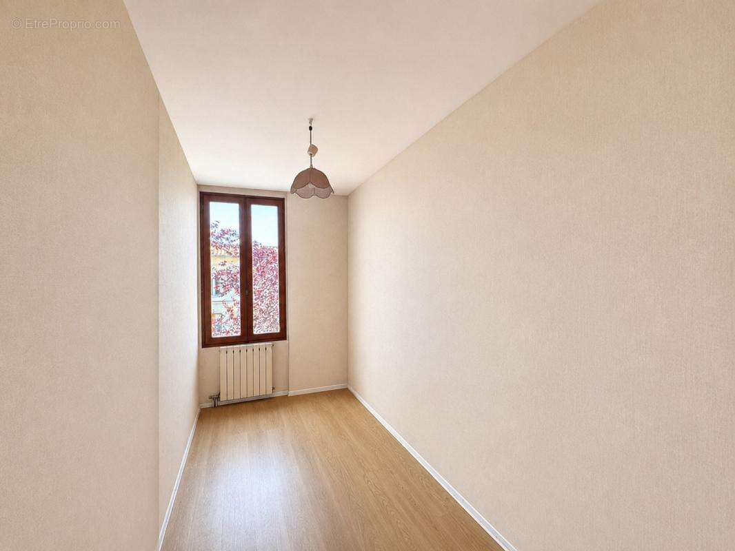 2 maisons en pierres 160m² avec jardin / garage - POMEROL 150 000€ - photo 6