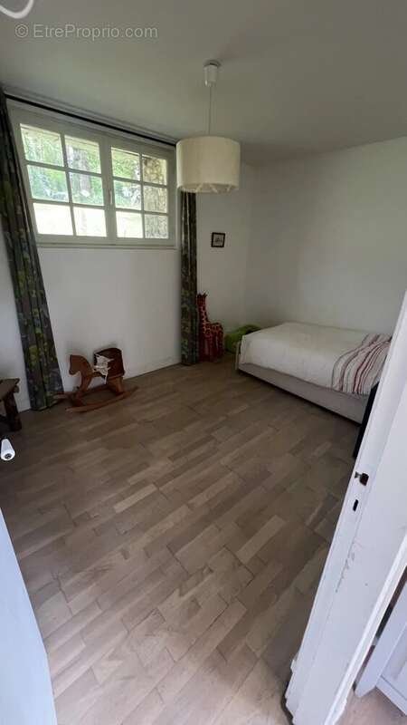 Maison à GUIGNEVILLE-SUR-ESSONNE