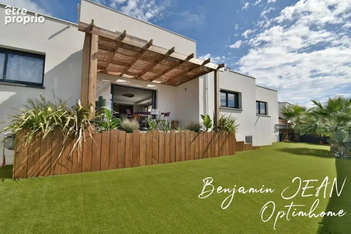 Exclusivité : Maison récente F4/F5 avec piscine et garage - photo 9