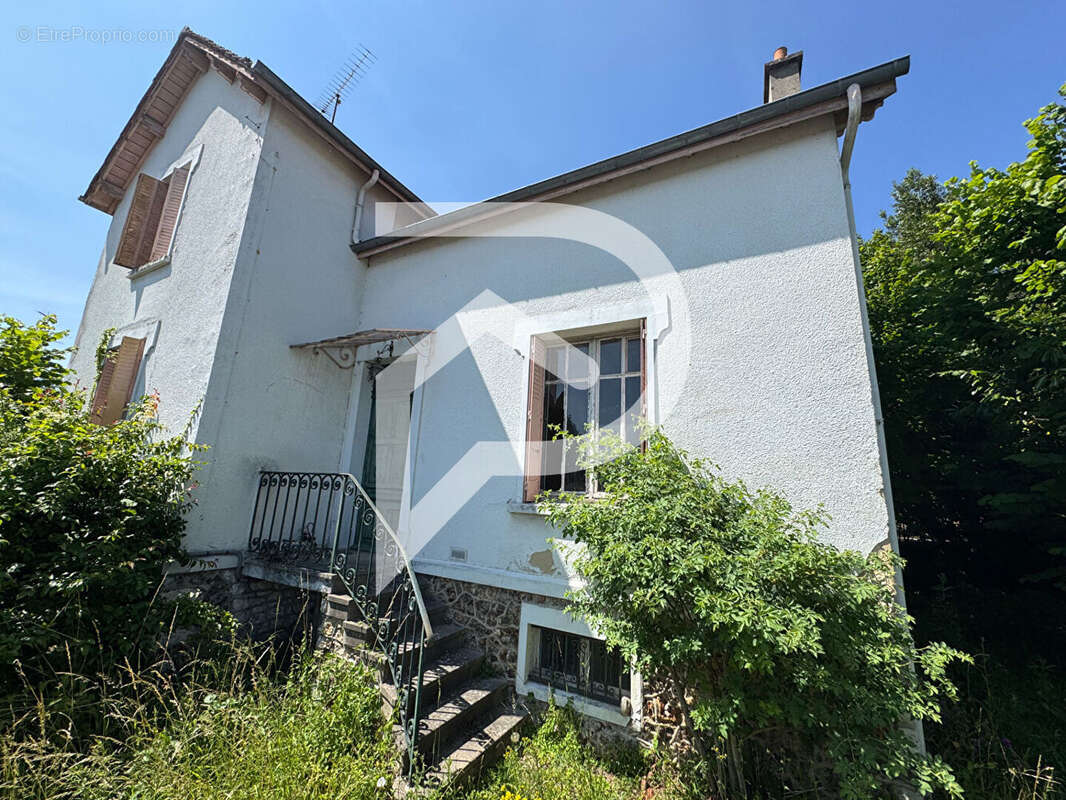 Maison à EZY-SUR-EURE