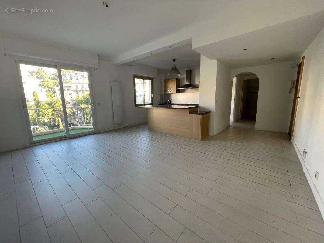 Appartement à LE CANNET