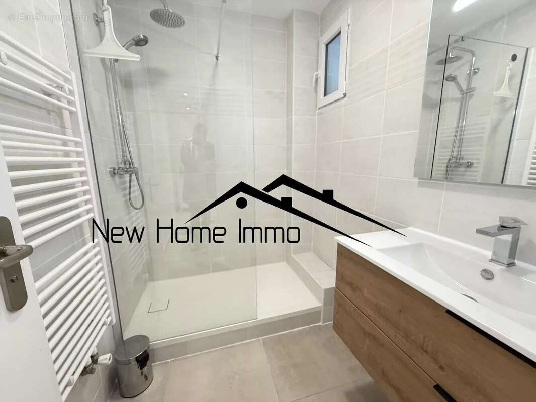 Appartement à MARSEILLE-8E