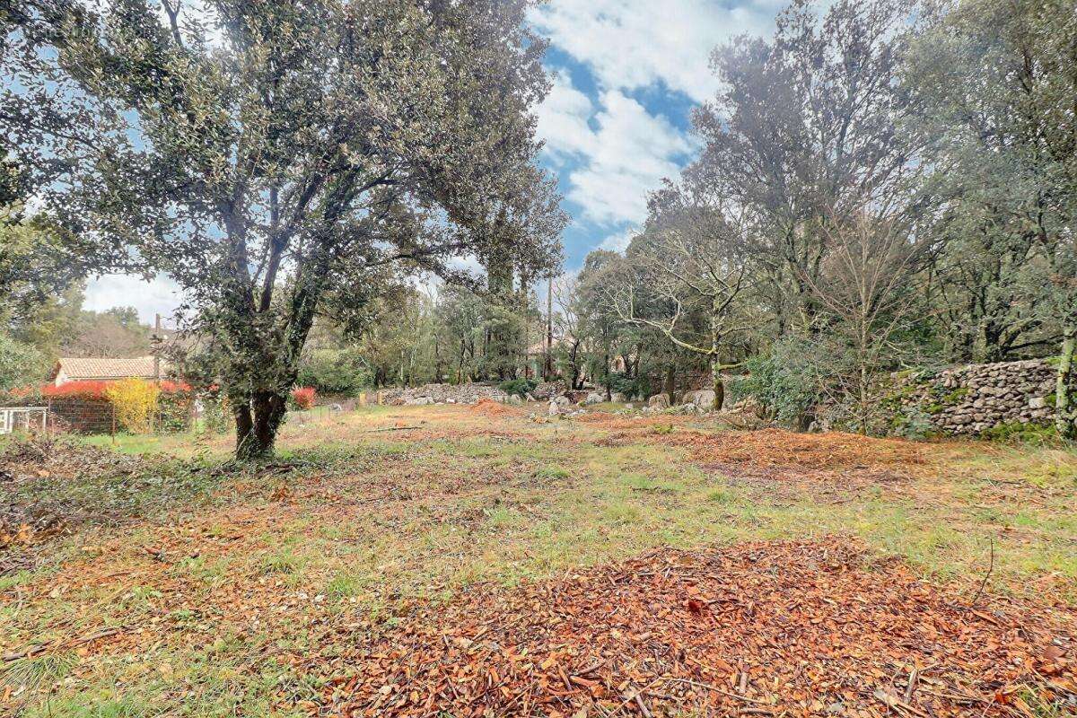 Terrain à VALLON-PONT-D&#039;ARC