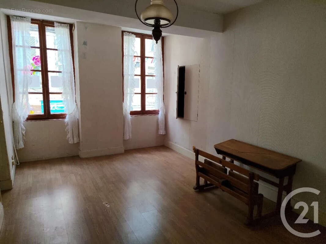 Maison 207 m² à Lormes  - photo 3