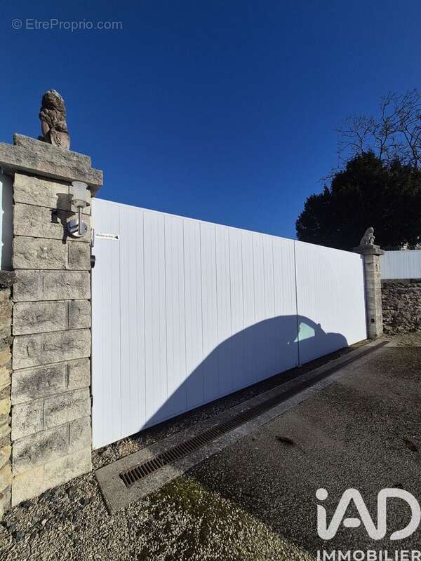 Photo 2 - Maison à SAINT-GERVAIS-LES-TROIS-CLOCHERS
