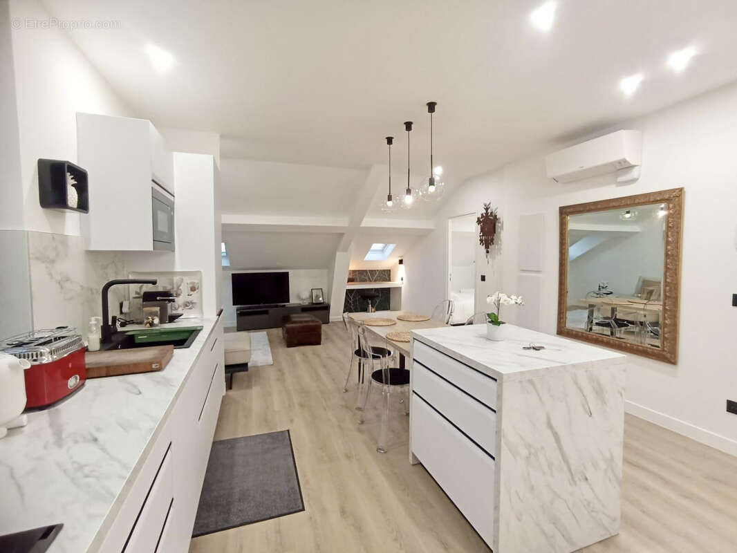 Appartement à BEAUSOLEIL