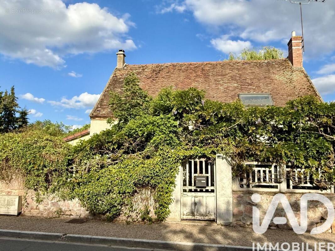 Photo 1 - Maison à SAULZAIS-LE-POTIER