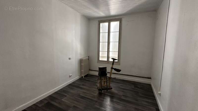 Appartement à BARBEZIEUX-SAINT-HILAIRE