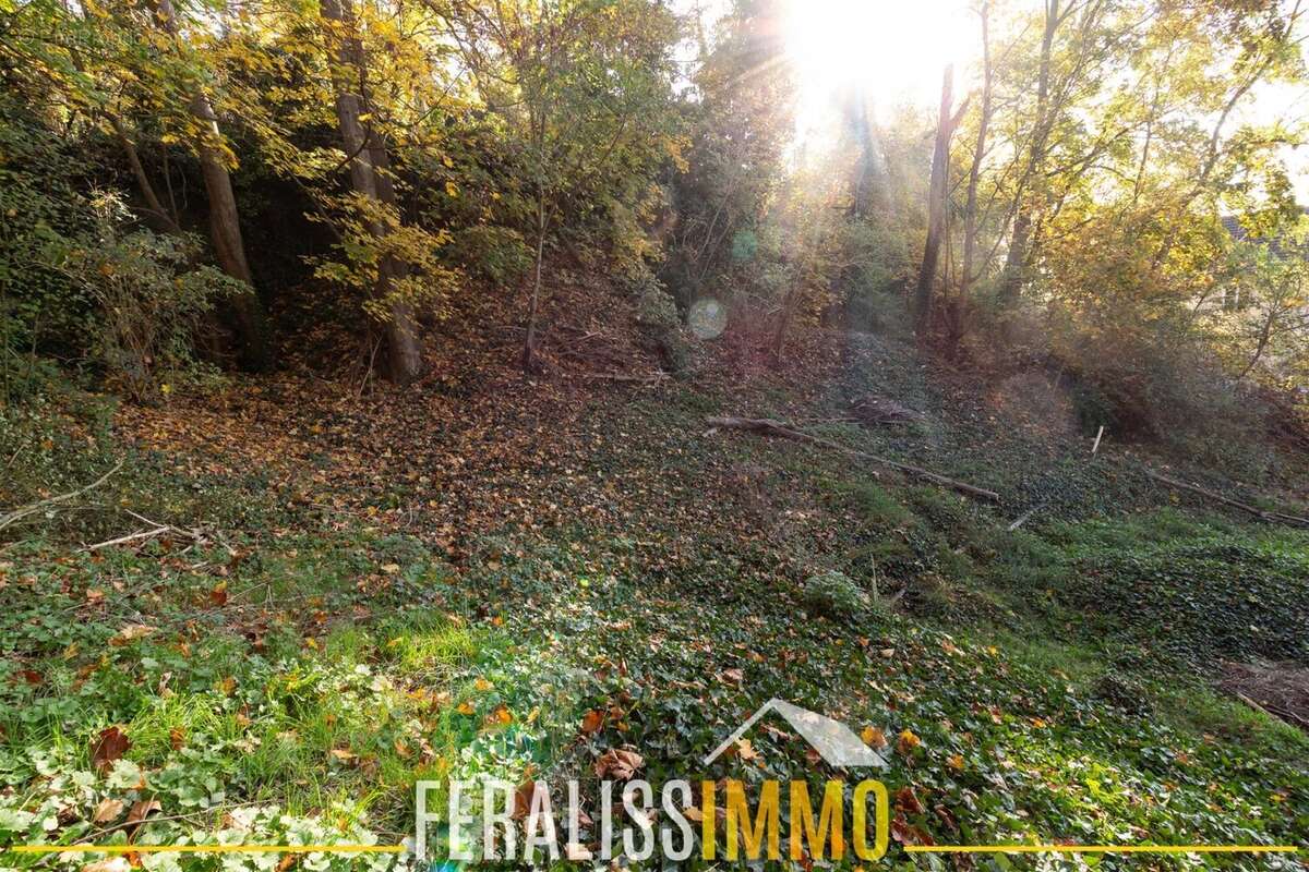 Terrain à VAUX-SUR-SEINE