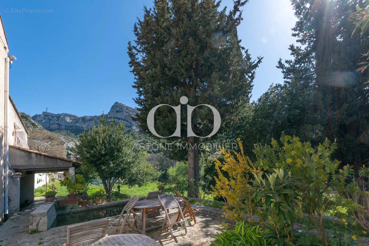 Maison à ROQUEVAIRE