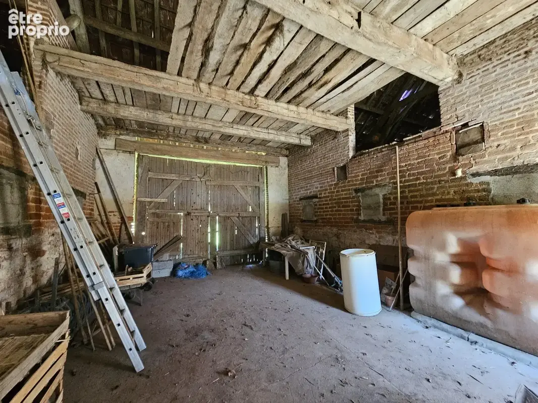 Proche Pierre de Bresse et Mervans - Ancien corps de ferme - photo 21