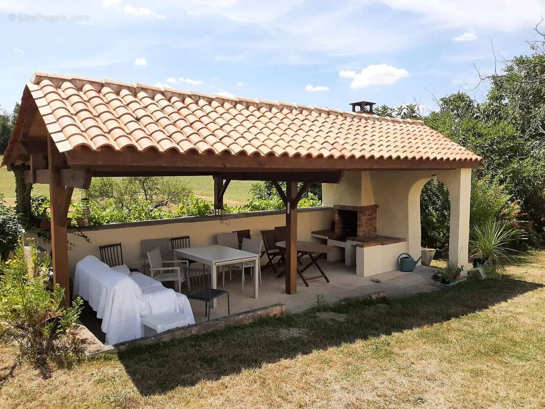Grande maison de campagne, à proximité des commodités - photo 2