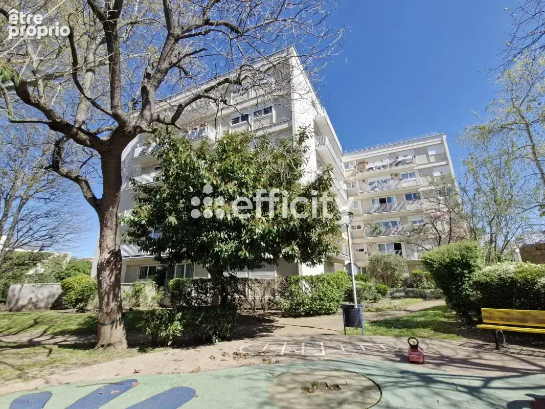 Appartement à COLOMBES