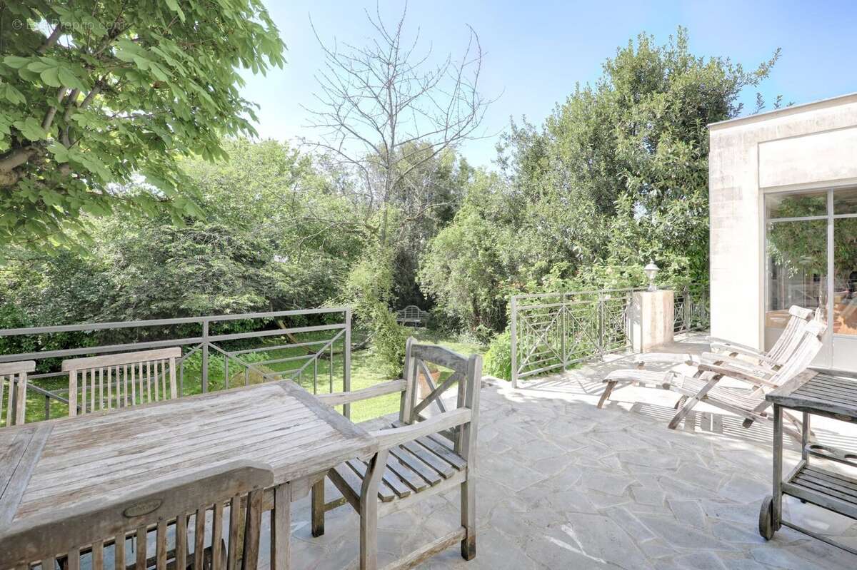 Maison à SAINT-MAUR-DES-FOSSES