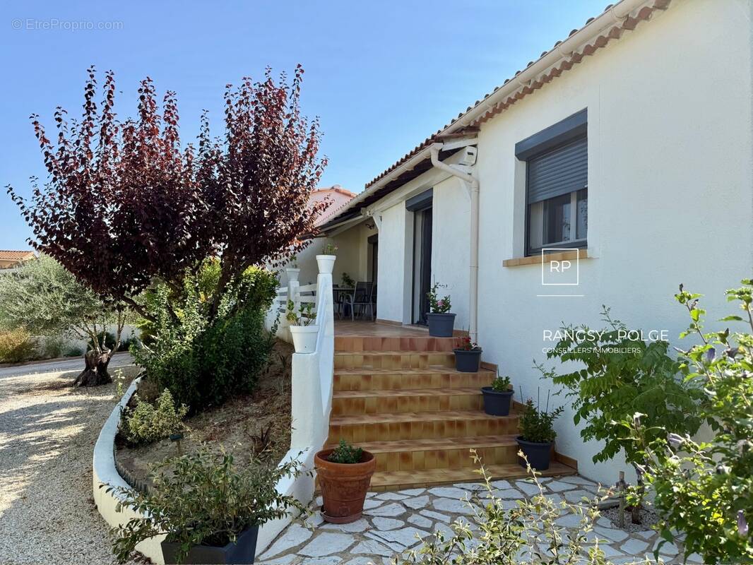 Maison à SAINT-HILAIRE-DE-BRETHMAS