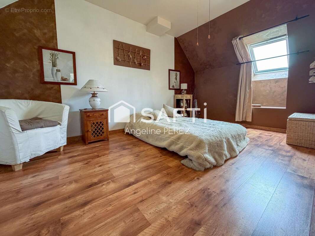 Photo 9 - Maison à VILLENEUVE-LES-SABLONS