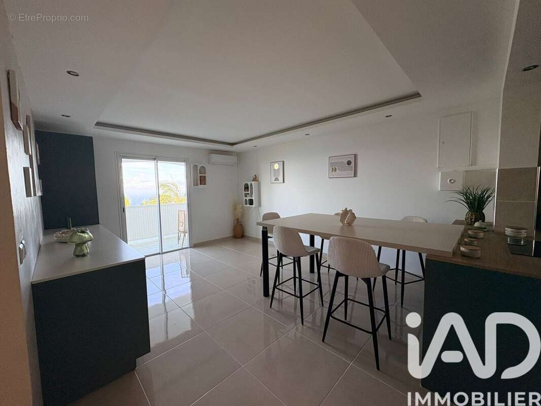 Photo 3 - Maison à SAINT-DENIS