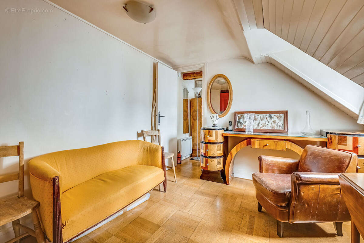 Appartement à PARIS-2E