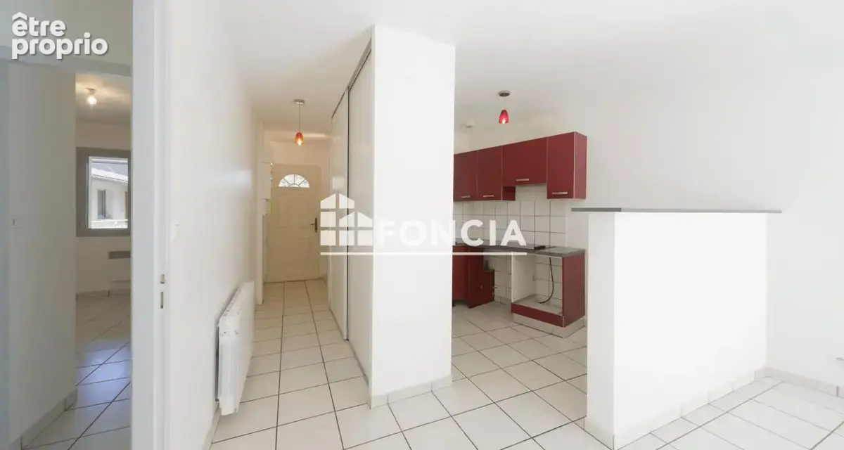 Oloron-Sainte-Marie – Appartement T3 de 64 m² lumineux, dernier étage avec parking privatif, résidence récente - photo 2