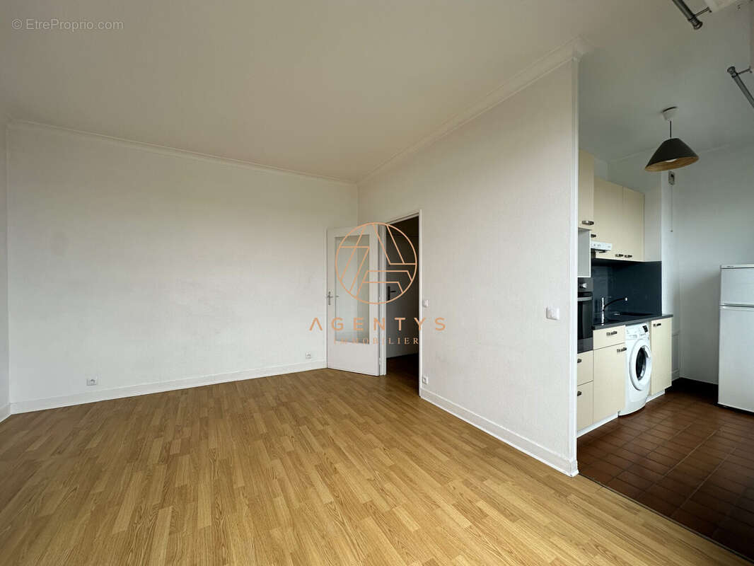Appartement à SAINT-MAUR-DES-FOSSES
